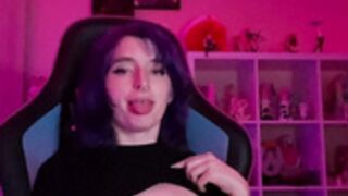 meido_moon tits