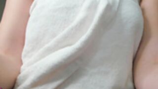 crazydaisy_ in the shower