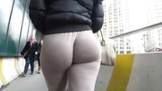 Candid bubble butt PAWG