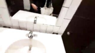 annablisss standing squirt