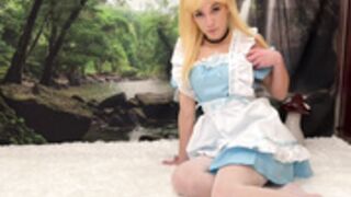 Naomi Soraya cosplays as Alice