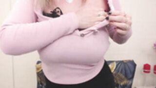 DoreenSexy DoreenLive braless