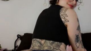 herinfernalmajesty shaking her ass 2