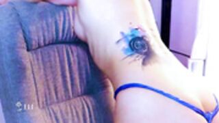 YoungDunst  2023-02-19 gets naked couple times