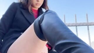 Miss_Bruna pussy & ass play nude squirt in public park