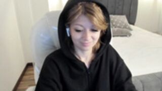 emmaa_hostt 4