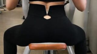 Israeli girl back muscles