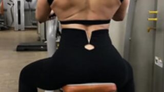 Israeli girl back muscles