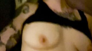 Morgonsex svensk tatuerad tjej