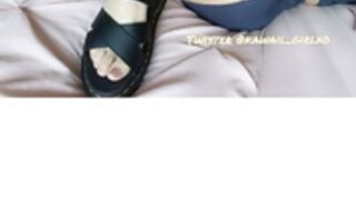 Kawaii_Girl-Happy Feet Friday