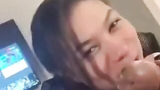 An amateur gets a blowjob from the most beautiful girl