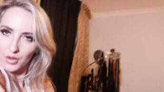 Miss Courtney foot fetish Friday