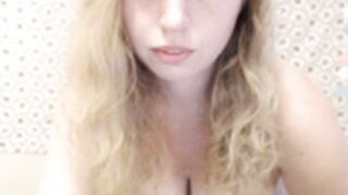 Hannah_Parker - Showing her Beautiful Naked Body