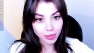 hottie_lola boredom resistant can sit idle for 7 hours