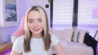 dora-marlow hot young teen pussy tits play show 5