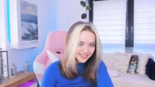 dora-marlow hot young teen pussy tits play show 2