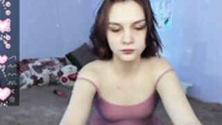 adele_ee cute girl home show sexy teasing