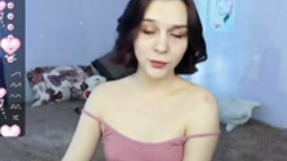 adele_ee cute girl home show sexy teasing