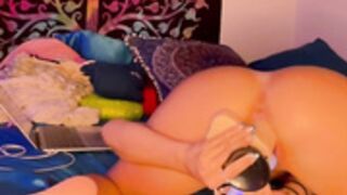 Shark.bae Dildo Ride