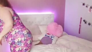 Gwen Adora – BBW 80s Mommy Gives You a Sex-Ed Blowjob