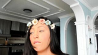 noemibcnz dildo suck
