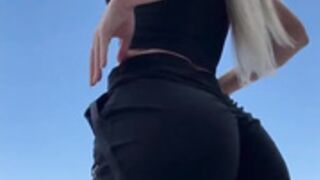 ScarlettKissesXO beach sextape