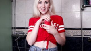 Bella Bates-exchange-student-gets-bukkake