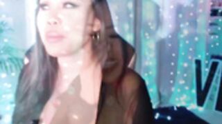 SCVee Cleavage