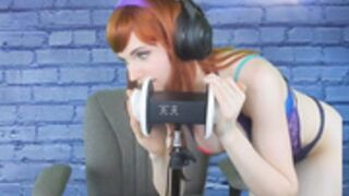 Amouranth -  lewd asmr daphne