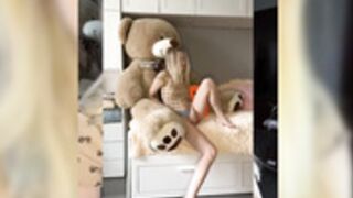 alicecutey striptise