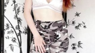 Amouranth - yoga pants tease