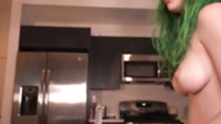 Bailey_Eilish Countertop Squirt Show