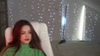 CB_anabel054_December-14-2021_02-19-39