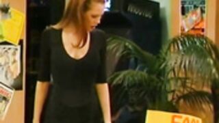 Nikki Cox - Unhappily Ever After