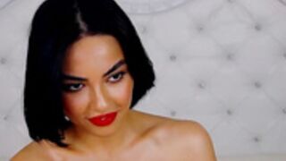 Mikaela Rodrigues\MikaelaRodriguez sucks dildo w/ lush