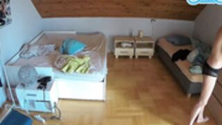 2022-05-31 voyeurcam-julmodels-greybed-1