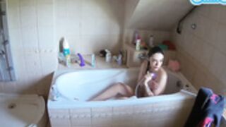 2022-05-31 voyeurcam-julmodels-bath-2nd-1