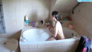 2022-05-31 voyeurcam-julmodels-bath-2nd-1