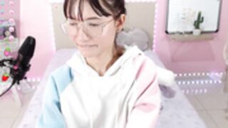 Little_Effy18 Supergirl Sing Blowjob Leg Spread Pussy