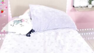 Little_Effy18 Air Stewardess SlowMo Twerk Lick Feet