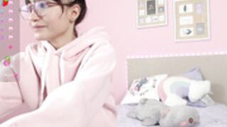 Little_Effy18 Tight Buns Blowjob