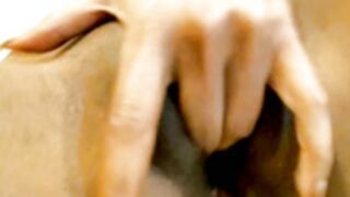 exude_diya Pussyplay in Public