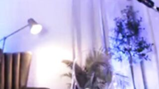 ella_foxx 2022-05-12