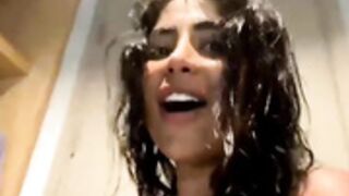 divasofia big squirt and bigboobs