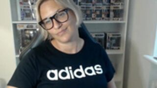 LuisaSexy69 HotLuisa LuisaSun shows her boobies