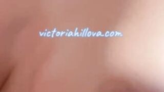 victoriahillova slomo jumping of