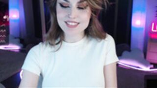 Sexy Girl shows her boobs