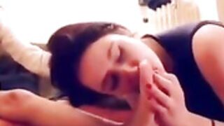 italiane si leccano i piedi