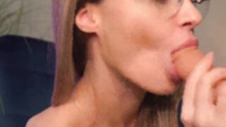 mvladlena solo masturbate