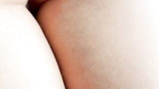 C@!tlyn nude photoshoot